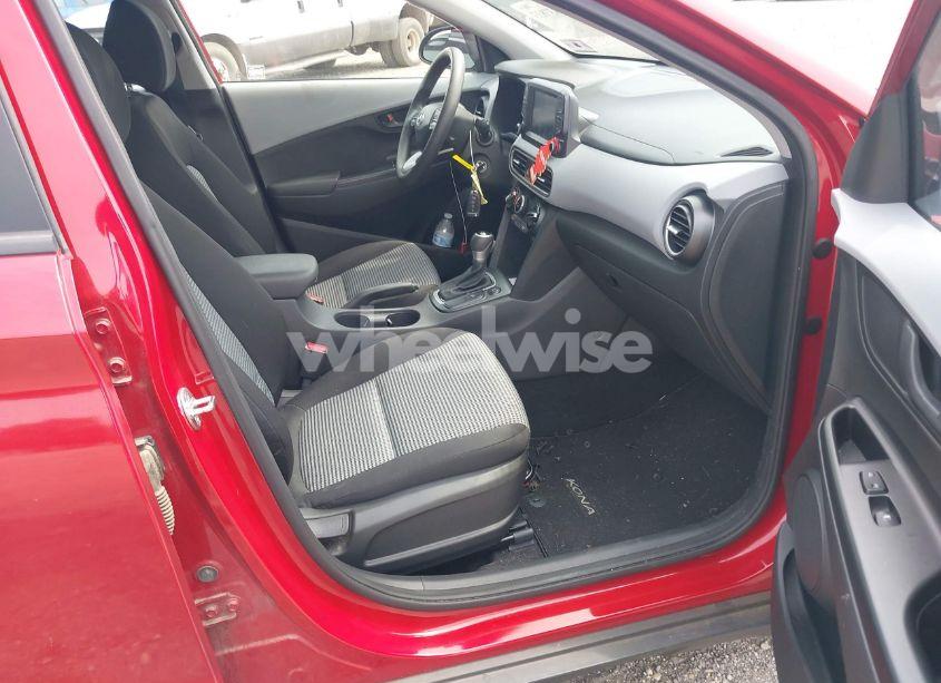 Photo 5 of 2019 Hyundai Kona SE (VIN KM8K1CAA0KU278824)