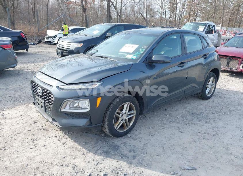 Photo 2 of 2020 Hyundai Kona SE (VIN KM8K1CAA0LU453722)
