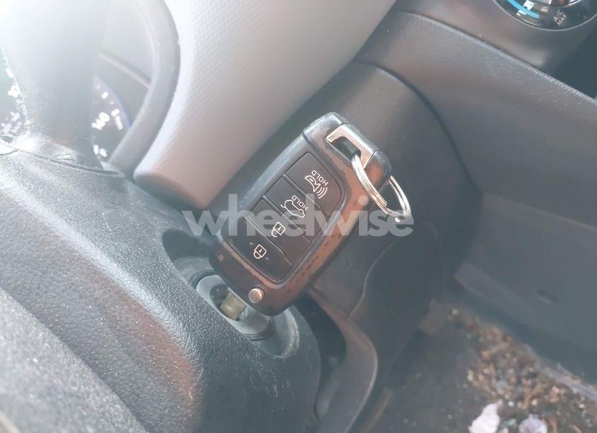 Photo 11 of 2019 Hyundai Kona SE (VIN KM8K1CAA3KU298923)