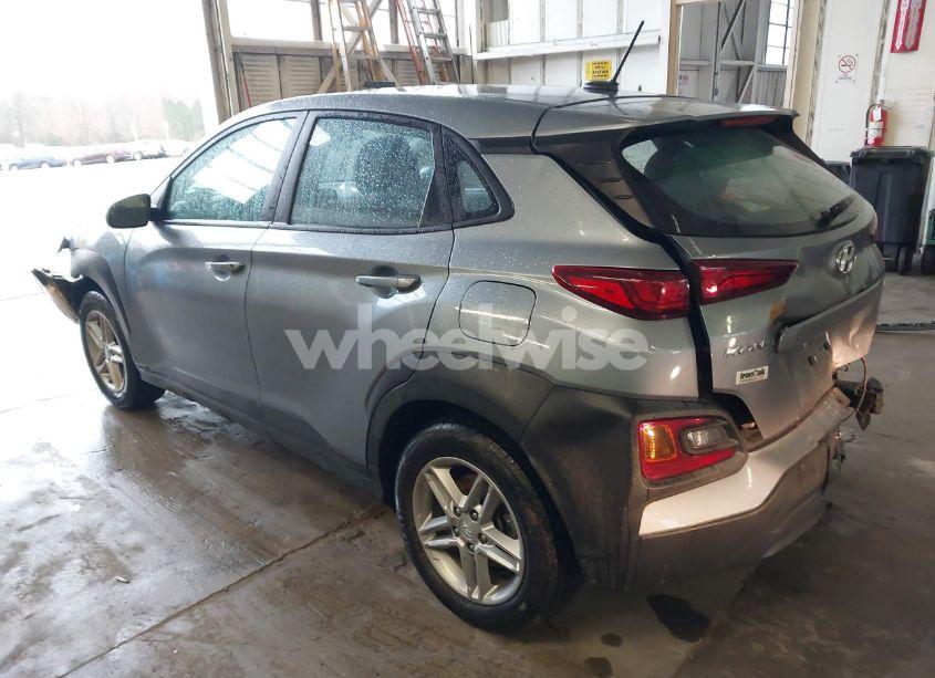 Photo 3 of 2021 Hyundai Kona SE (VIN KM8K1CAA4MU645470)
