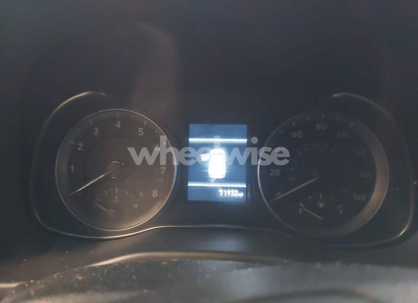 Photo 7 of 2021 Hyundai Kona SE (VIN KM8K1CAA4MU645470)