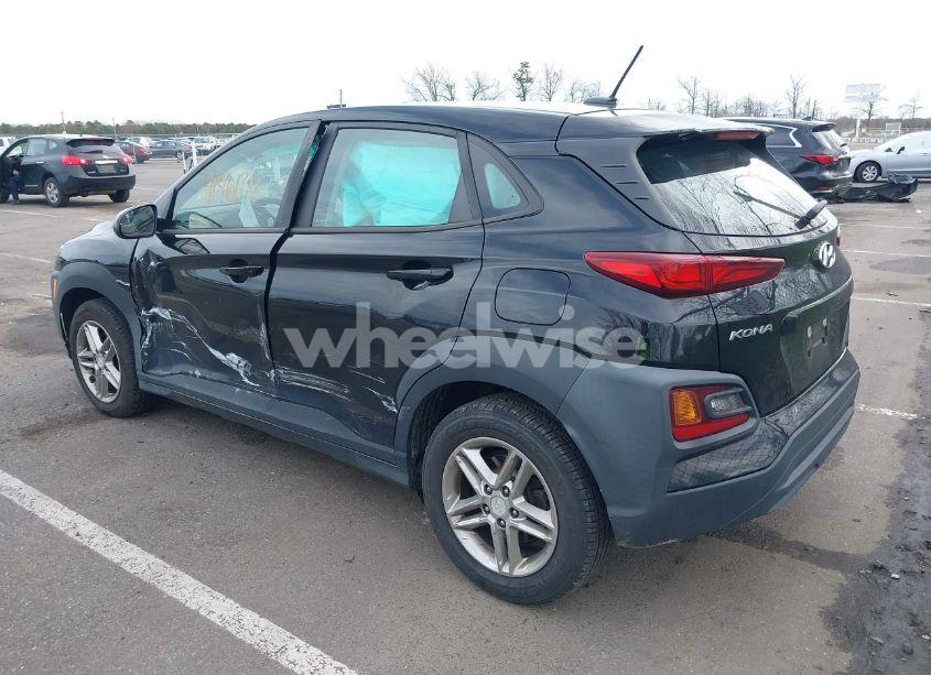 Photo 3 of 2018 Hyundai Kona SE (VIN KM8K1CAA5JU153655)