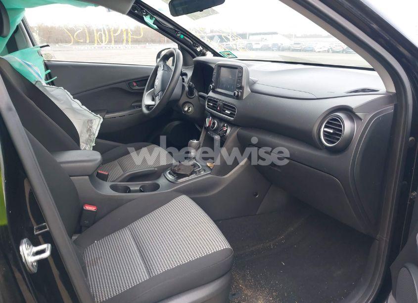 Photo 5 of 2018 Hyundai Kona SE (VIN KM8K1CAA5JU153655)