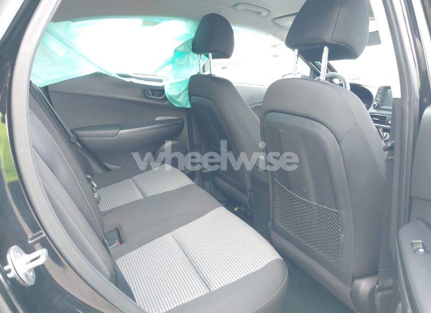 Photo 8 of 2018 Hyundai Kona SE (VIN KM8K1CAA5JU153655)