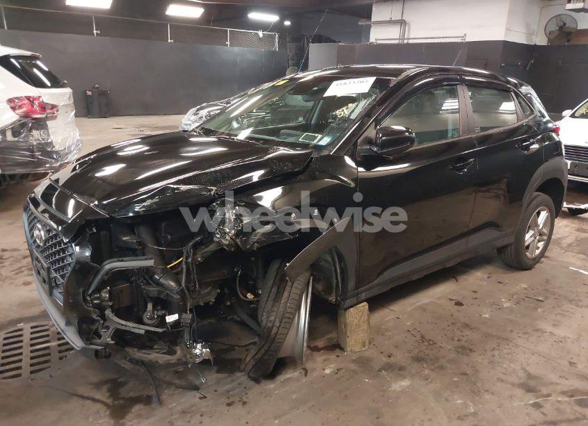 Photo 2 of 2021 Hyundai Kona SE (VIN KM8K1CAA5MU647521)