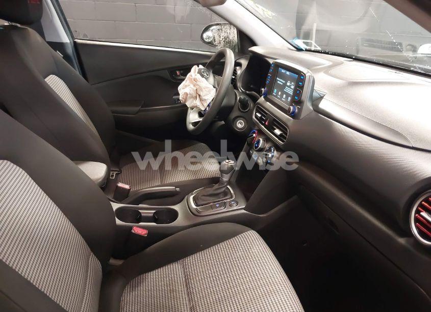 Photo 5 of 2021 Hyundai Kona SE (VIN KM8K1CAA5MU647521)