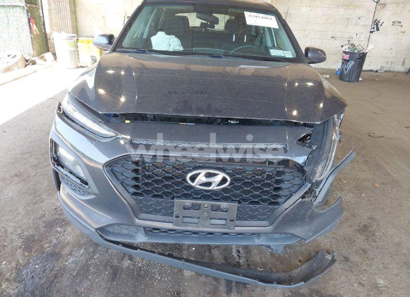 Photo 6 of 2018 Hyundai Kona SE (VIN KM8K1CAA7JU148991)