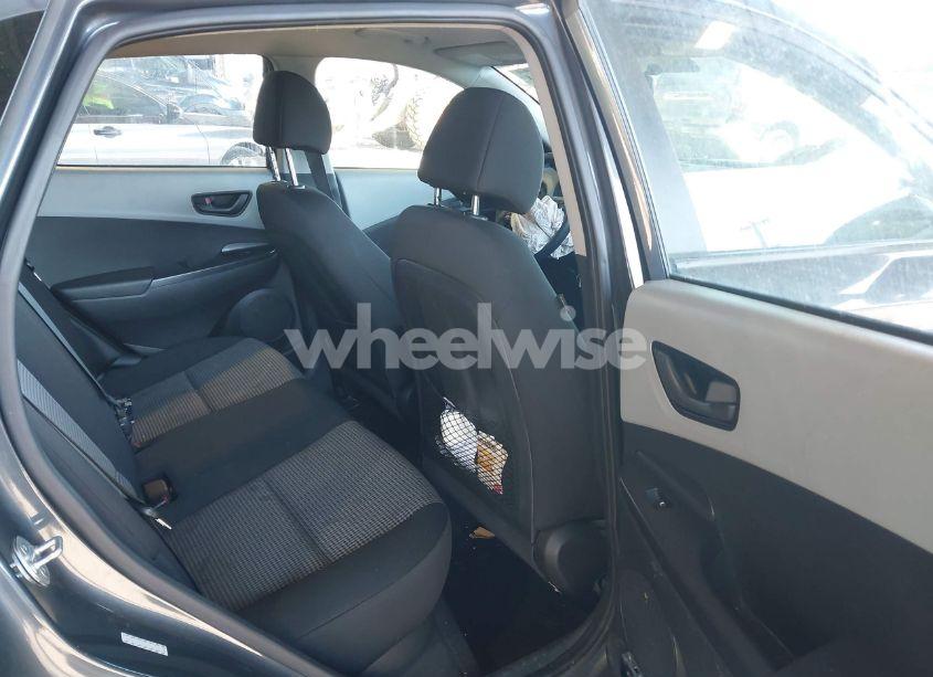 Photo 8 of 2018 Hyundai Kona SE (VIN KM8K1CAA7JU148991)