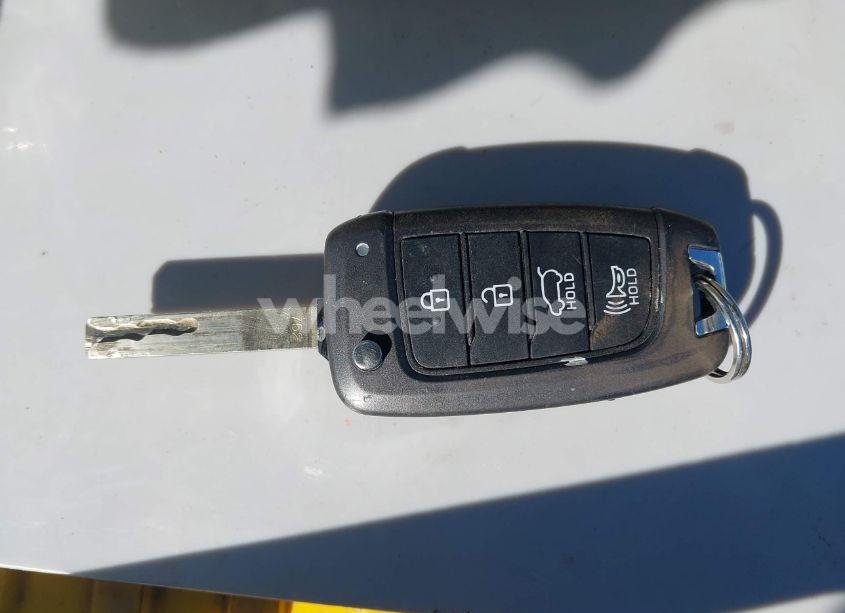 Photo 11 of 2019 Hyundai Kona SE (VIN KM8K1CAA8KU288114)