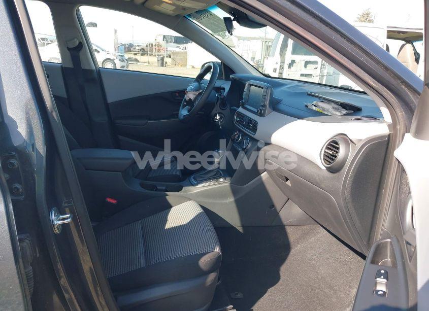 Photo 5 of 2019 Hyundai Kona SE (VIN KM8K1CAA8KU288114)