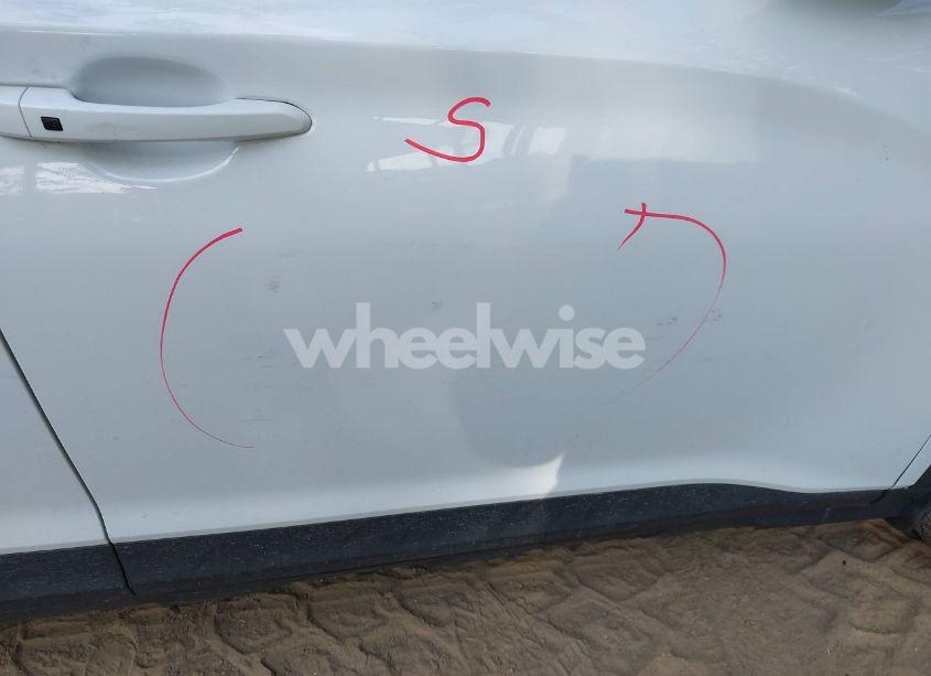 Photo 6 of 2018 Hyundai Kona SEL (VIN KM8K22AA0JU162528)