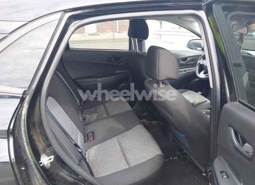 Photo 8 of 2018 Hyundai Kona SEL (VIN KM8K22AA4JU103109)