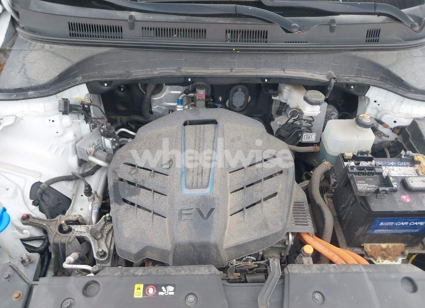 Photo 10 of 2019 Hyundai Kona EV SEL (VIN KM8K23AG0KU036939)