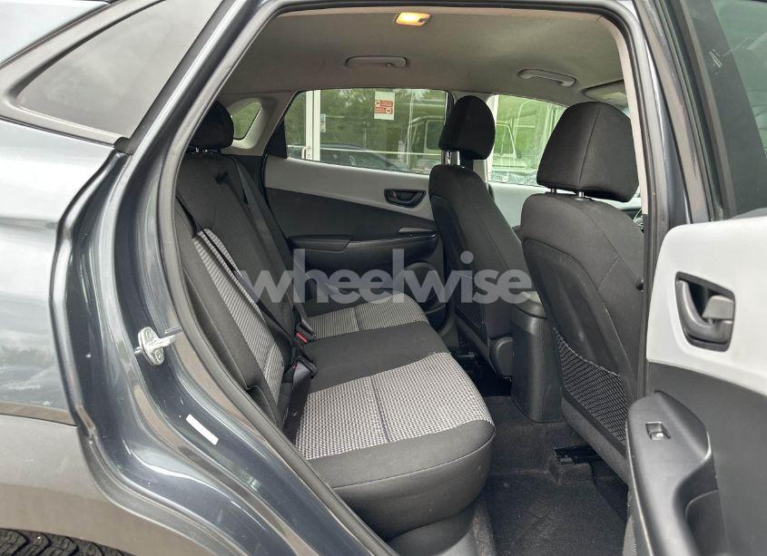 Photo 8 of 2018 Hyundai Kona SEL (VIN KM8K2CAA0JU148067)