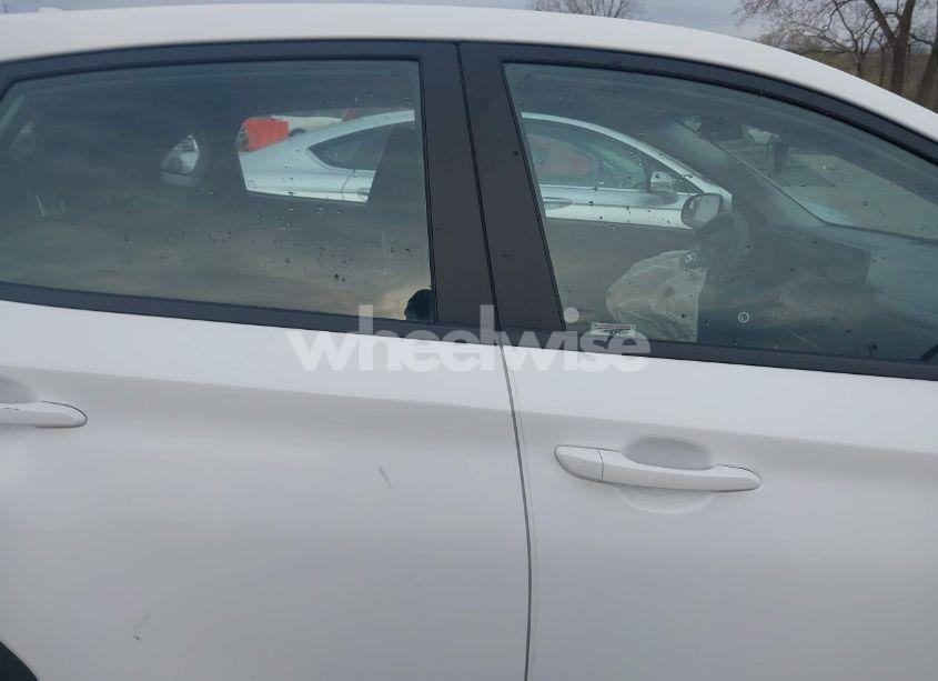 Photo 14 of 2022 Hyundai Kona SE (VIN KM8K2CAB2NU794404)