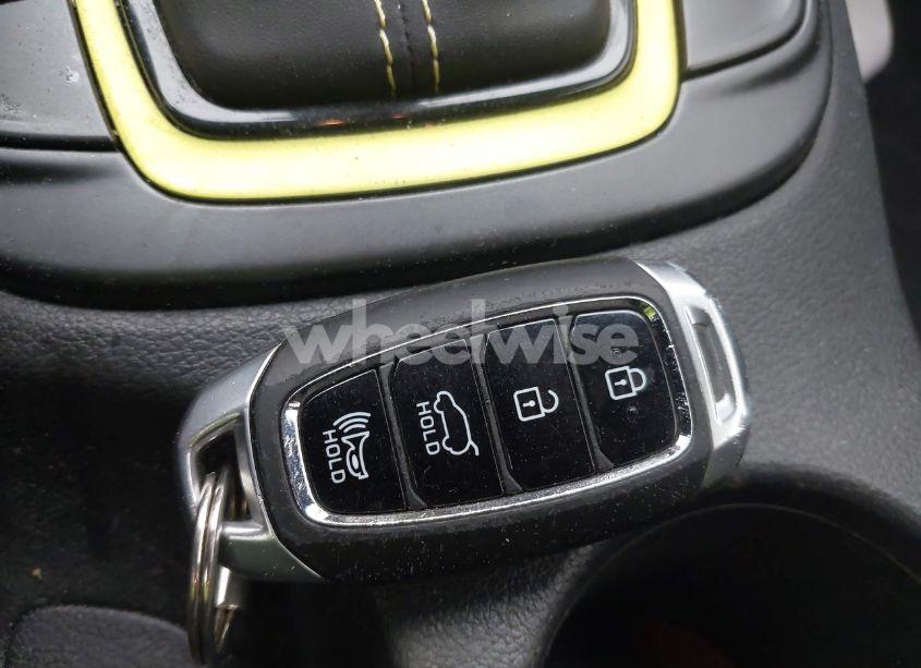 Photo 11 of 2019 Hyundai Kona LIMITED (VIN KM8K33A53KU385394)