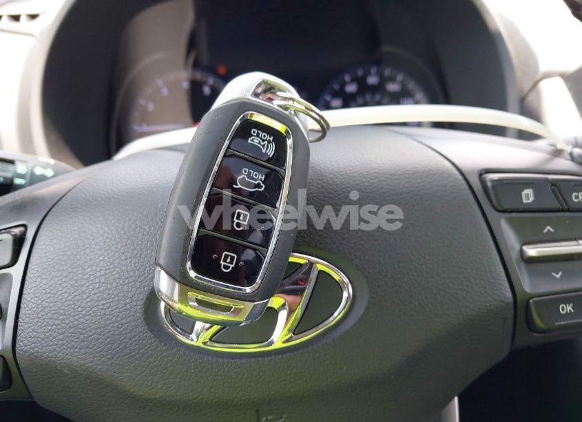 Photo 11 of 2018 Hyundai Kona LIMITED (VIN KM8K33A57JU080012)