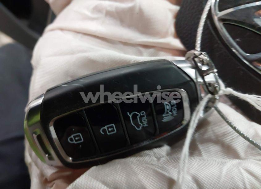 Photo 11 of 2018 Hyundai Kona LIMITED (VIN KM8K3CA55JU088433)