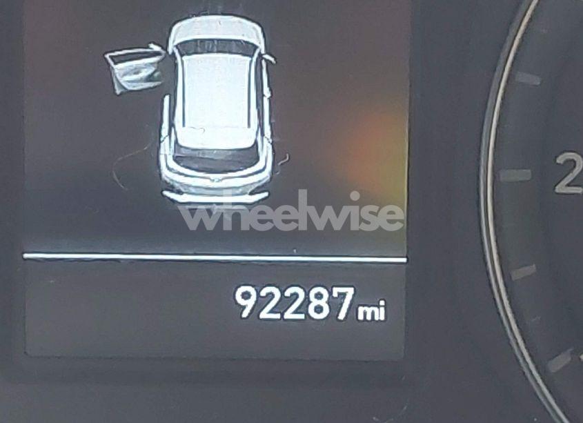 Photo 15 of 2018 Hyundai Kona LIMITED (VIN KM8K3CA58JU112854)