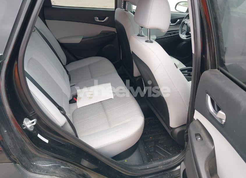 Photo 8 of 2022 Hyundai Kona SEL (VIN KM8K3CABXNU894036)