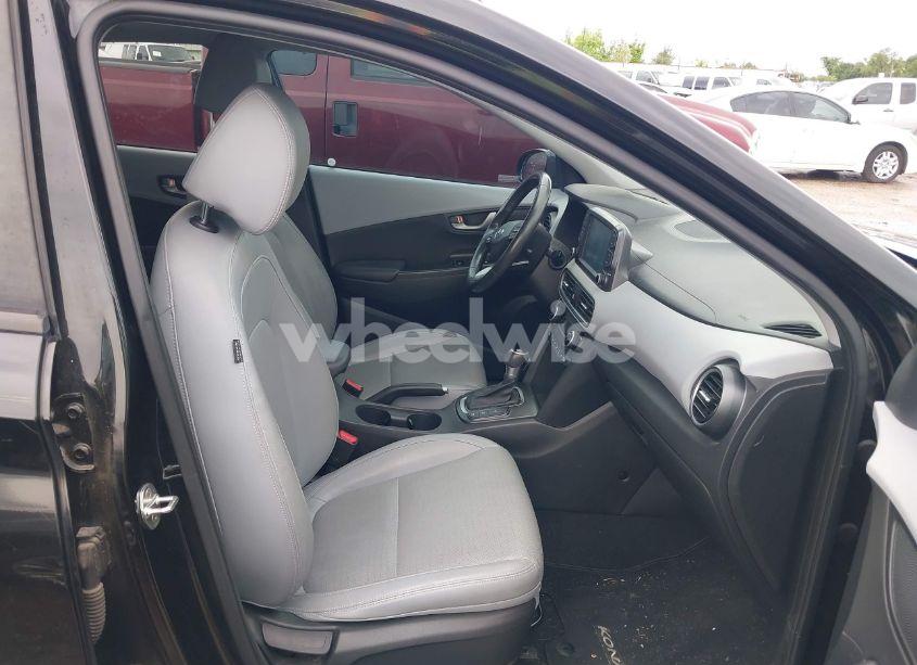 Photo 5 of 2018 Hyundai Kona ULTIMATE (VIN KM8K53A51JU129716)