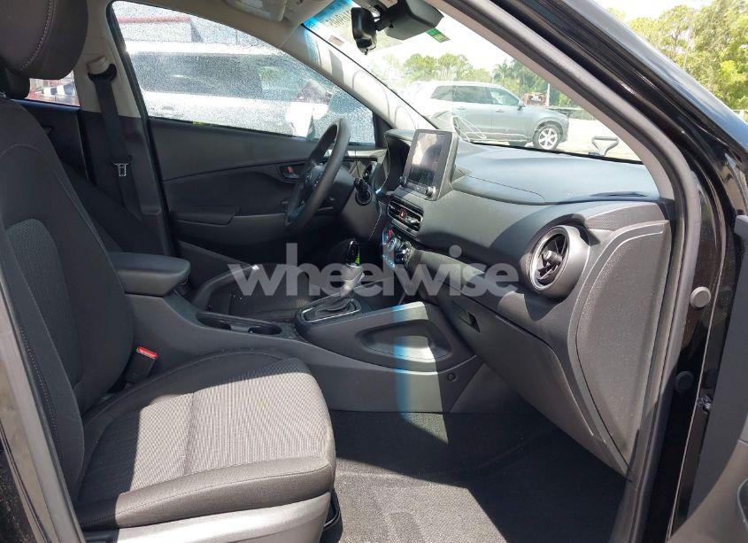 Photo 5 of 2022 Hyundai Kona SEL (VIN KM8K62AB1NU752160)