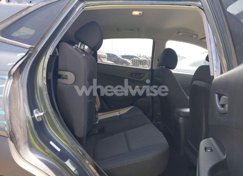 Photo 8 of 2022 Hyundai Kona SEL (VIN KM8K62AB4NU907624)