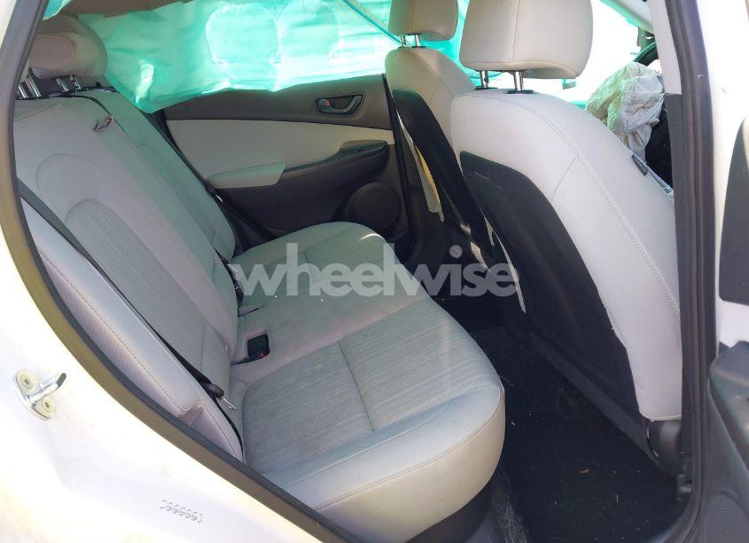 Photo 8 of 2022 Hyundai Kona SEL (VIN KM8K62AB5NU757636)