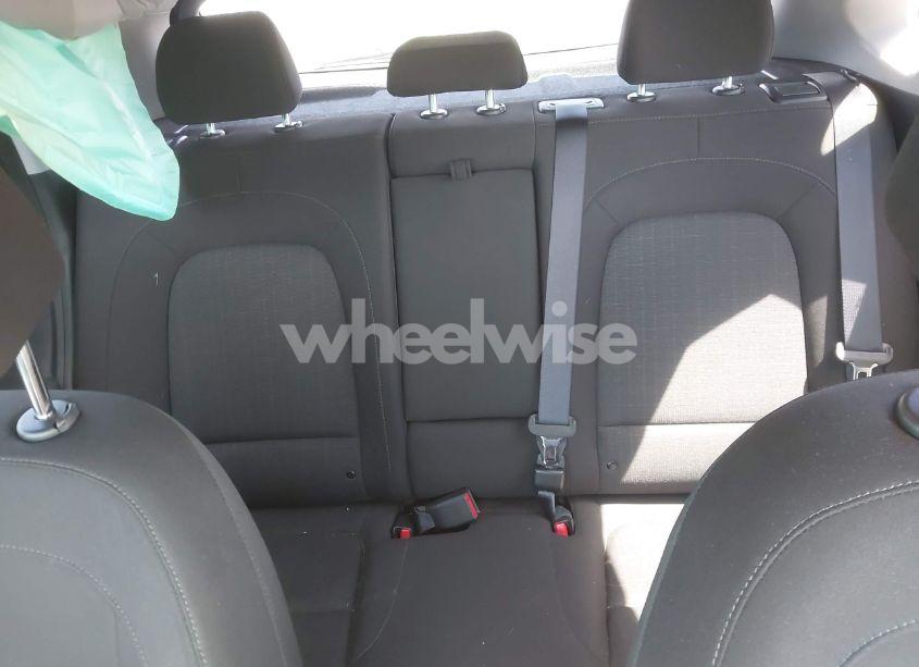 Photo 8 of 2022 Hyundai Kona SEL (VIN KM8K6CAB0NU769652)