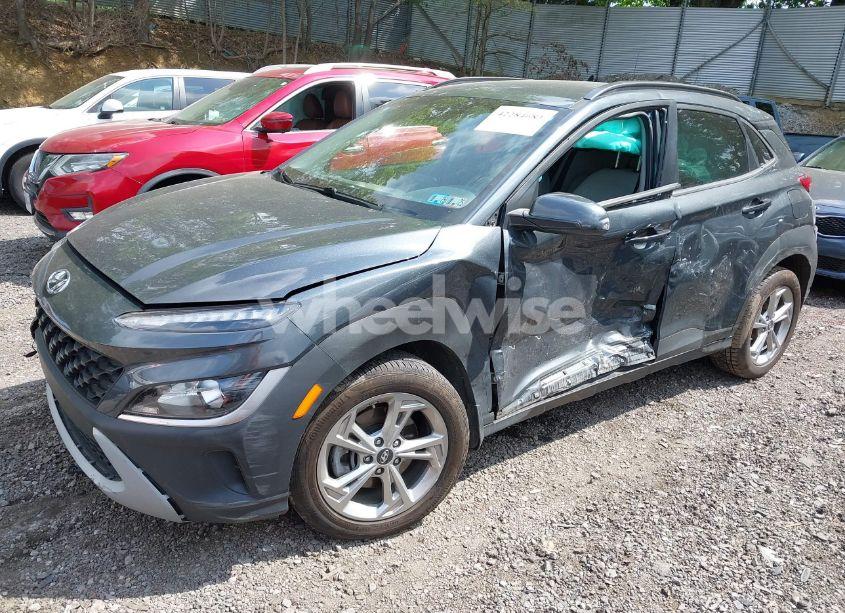 Photo 2 of 2022 Hyundai Kona SEL (VIN KM8K6CAB7NU825795)