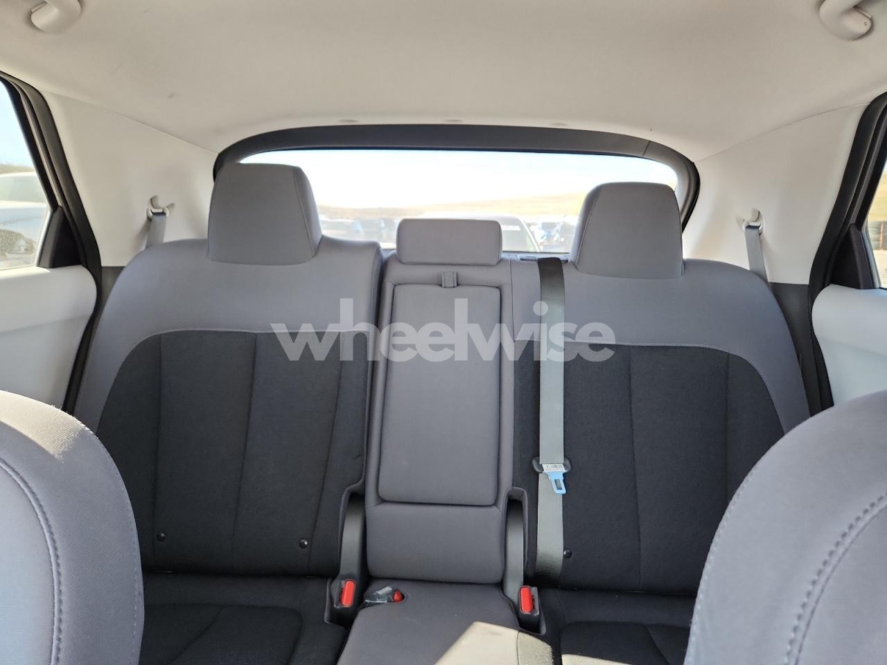 Photo 10 of 2022 HYUNDAI IONIQ 5 SE (VIN KM8KM4AE5NU063962)