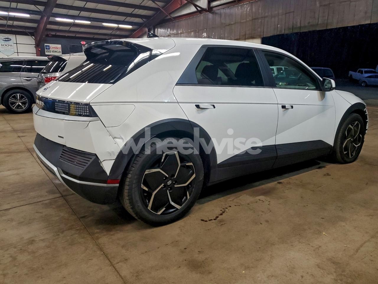 Photo 3 of 2022 HYUNDAI IONIQ 5 SE (VIN KM8KMDAF2NU086107)