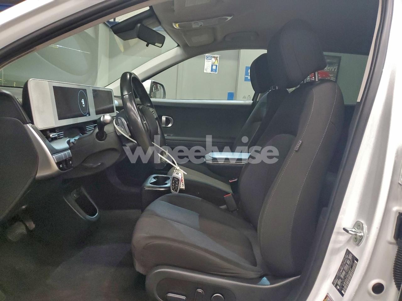 Photo 7 of 2022 HYUNDAI IONIQ 5 SE (VIN KM8KMDAF2NU086107)