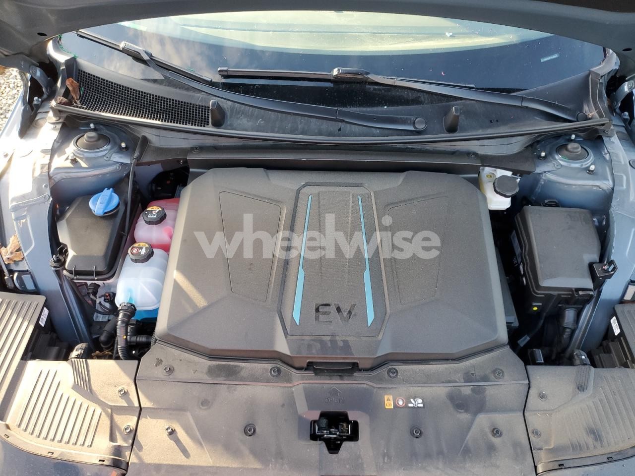 Photo 12 of 2024 HYUNDAI IONIQ 5 SE (VIN KM8KMDDF7RU264210)
