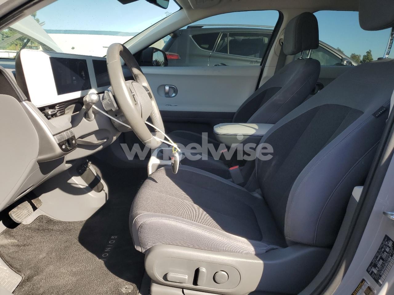 Photo 7 of 2024 HYUNDAI IONIQ 5 SEL (VIN KM8KN4DE3RU279968)