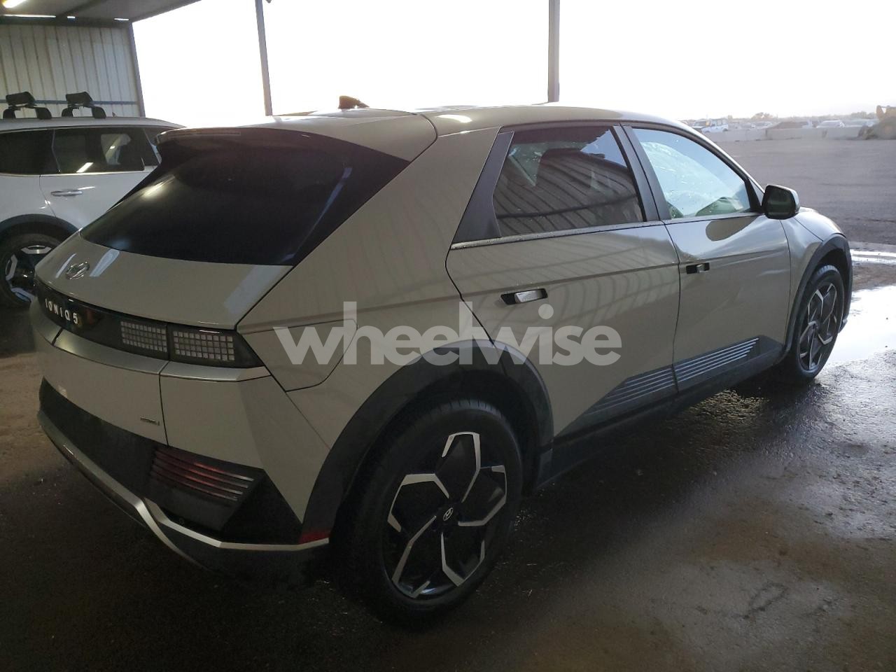 Photo 3 of 2024 HYUNDAI IONIQ 5 SEL (VIN KM8KNDDF4RU240332)