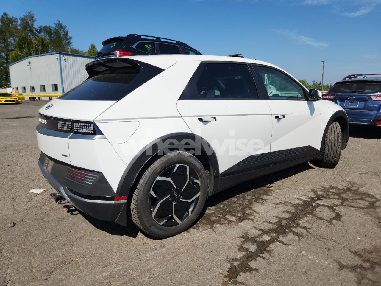 Photo 3 of 2024 HYUNDAI IONIQ 5 SEL (VIN KM8KNDDF7RU263829)