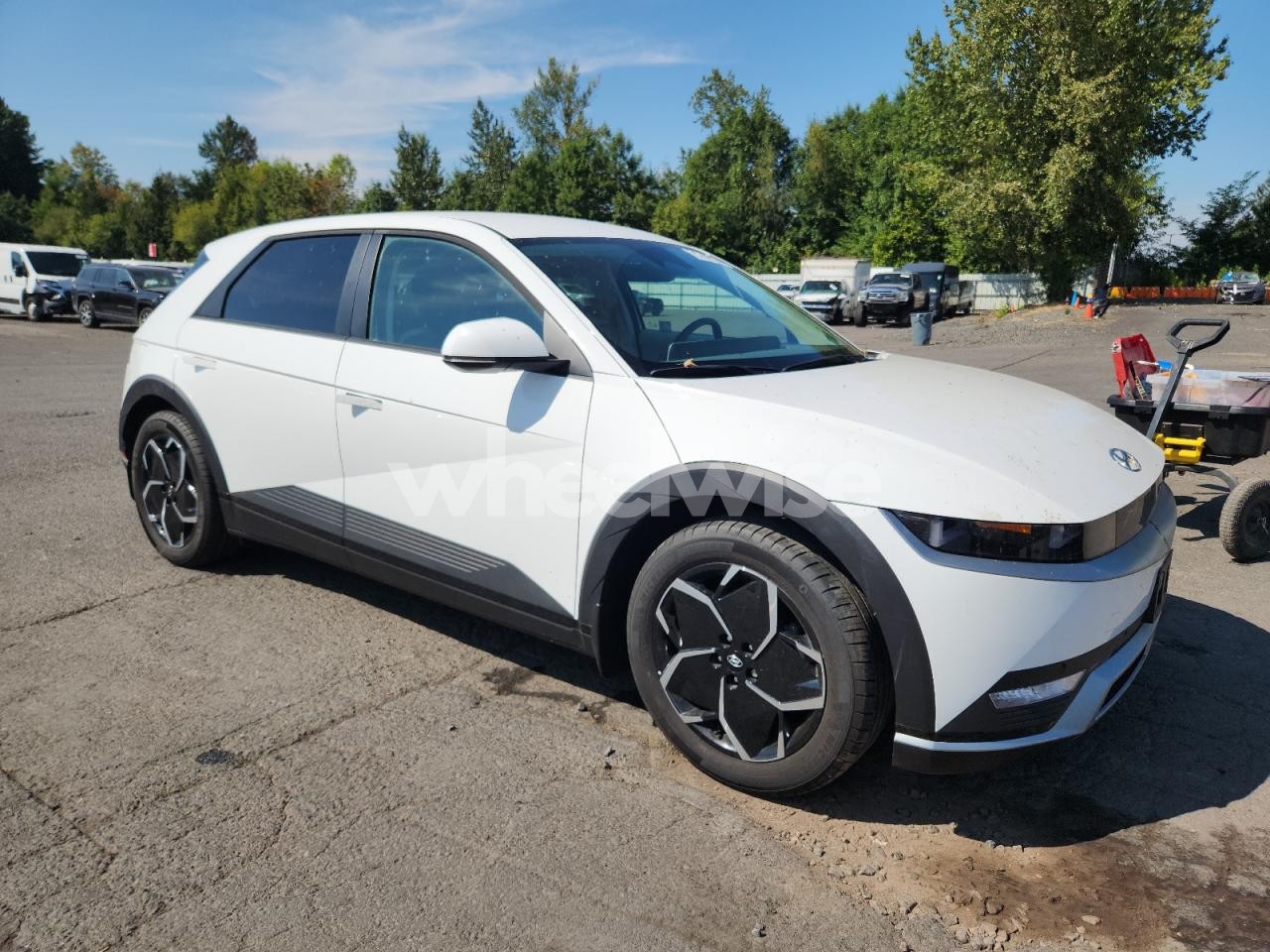 Photo 4 of 2024 HYUNDAI IONIQ 5 SEL (VIN KM8KNDDF7RU263829)