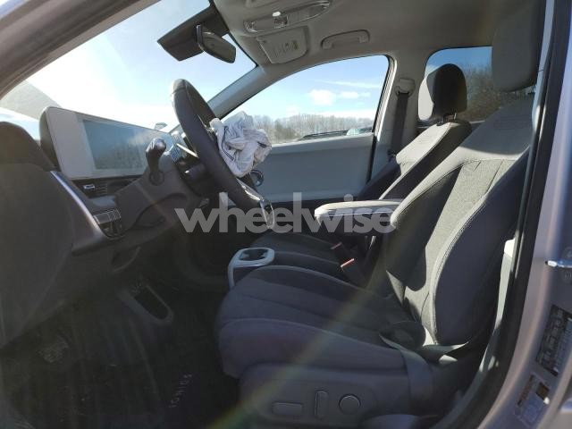Photo 2 of 2024 HYUNDAI IONIQ 5 SEL (VIN KM8KNDDF9RU244361)