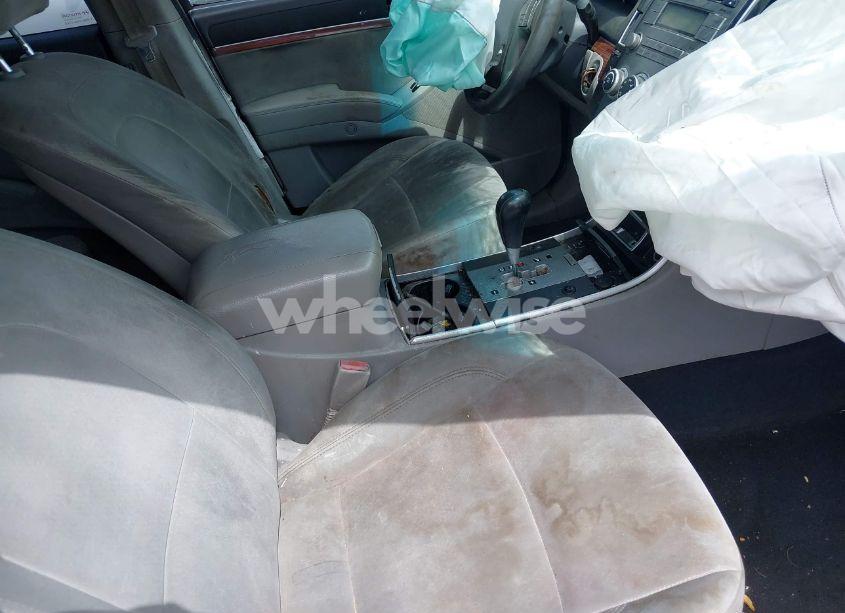 Photo 5 of 2010 Hyundai Veracruz GLS (VIN KM8NU4CC5AU111124)