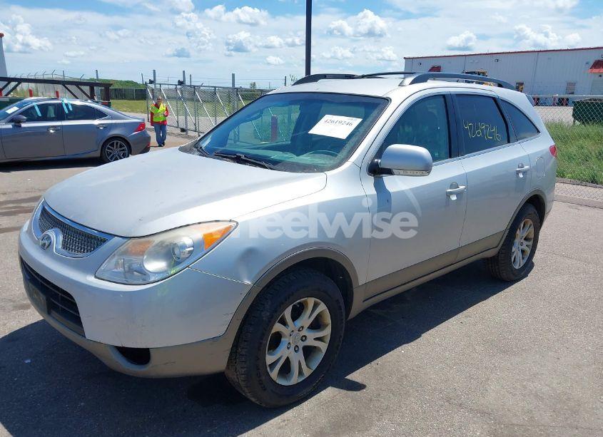 Photo 2 of 2011 Hyundai Veracruz GLS (VIN KM8NUDCC1BU170592)