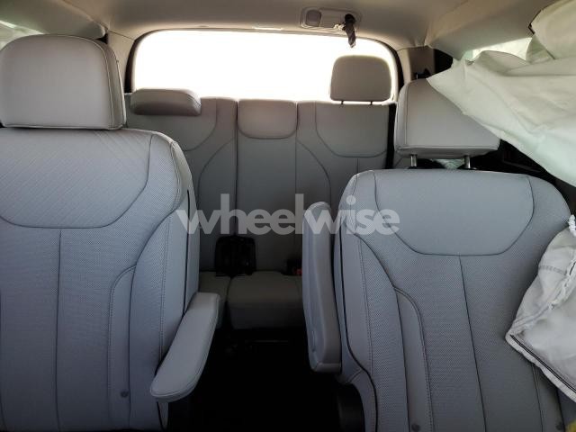 Photo 10 of 2025 HYUNDAI PALISADE SEL (VIN KM8R24GE3SU860444)