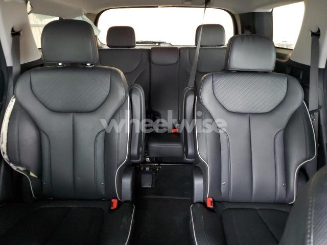 Photo 13 of 2024 HYUNDAI PALISADE SEL (VIN KM8R24GE6RU792764)