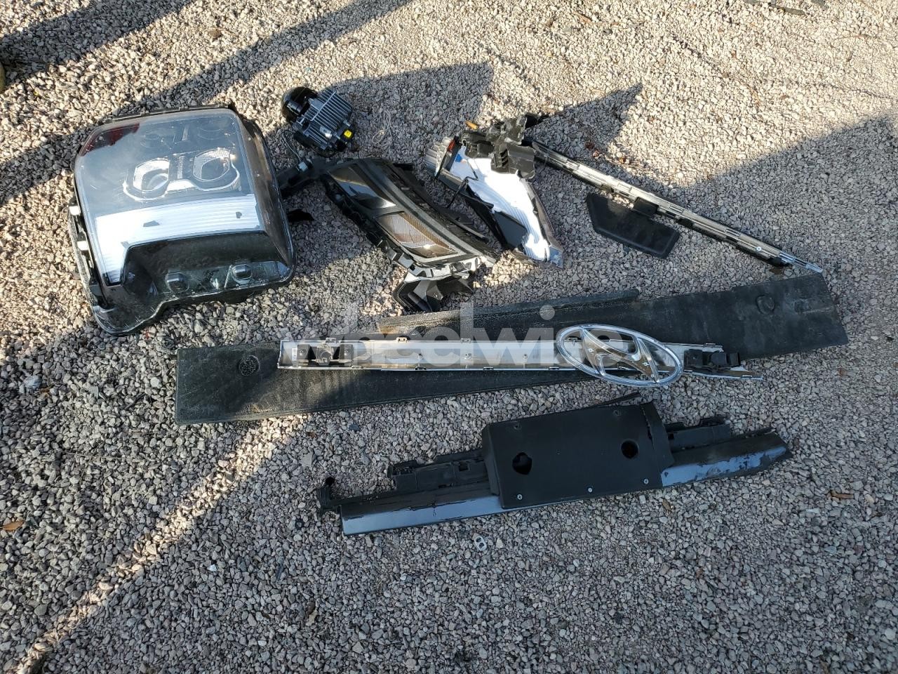 Photo 13 of 2025 HYUNDAI PALISADE SEL PREMIUM (VIN KM8R44GE8SU942325)