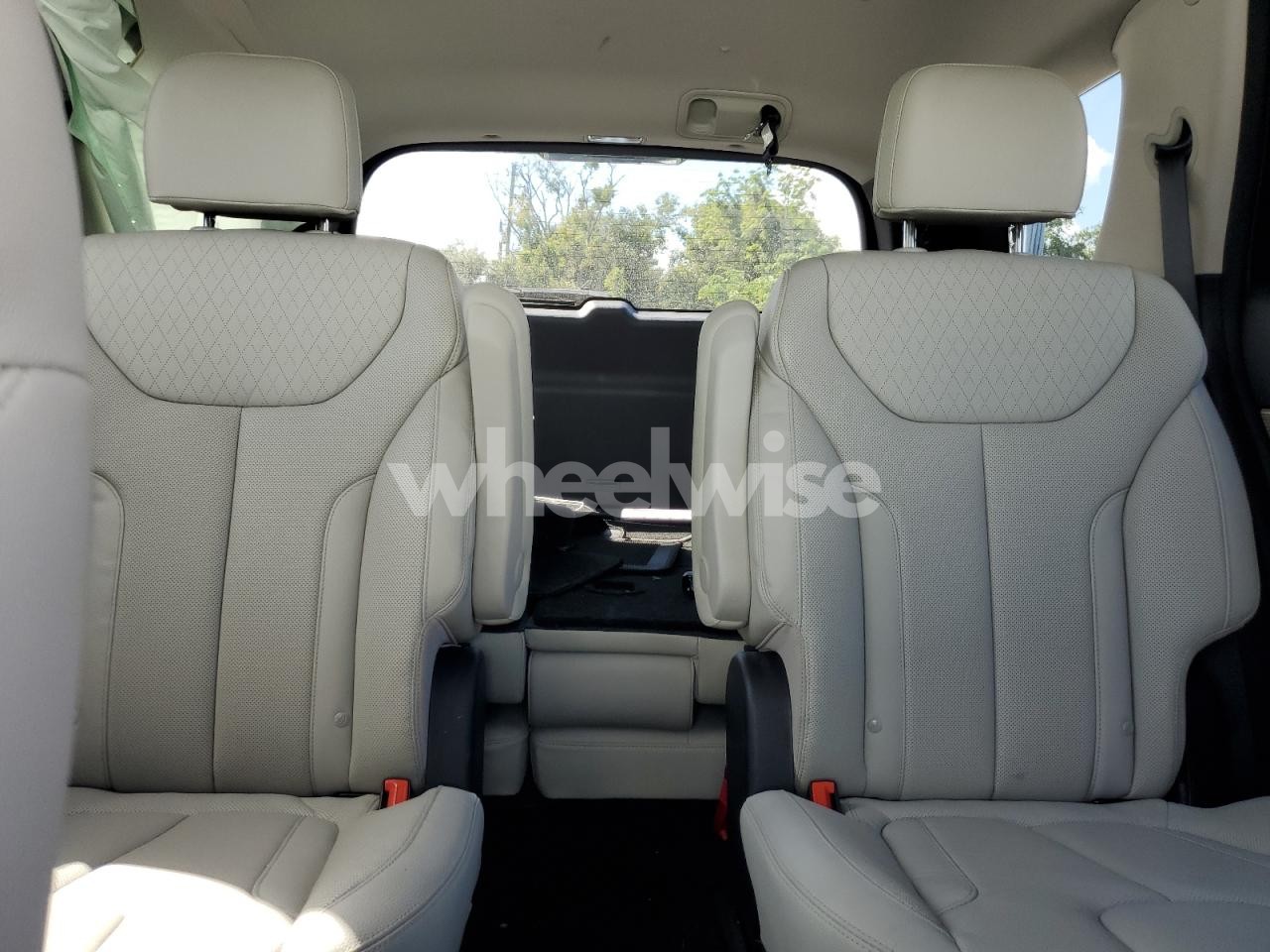 Photo 10 of 2022 HYUNDAI PALISADE SEL (VIN KM8R44HE8NU413556)