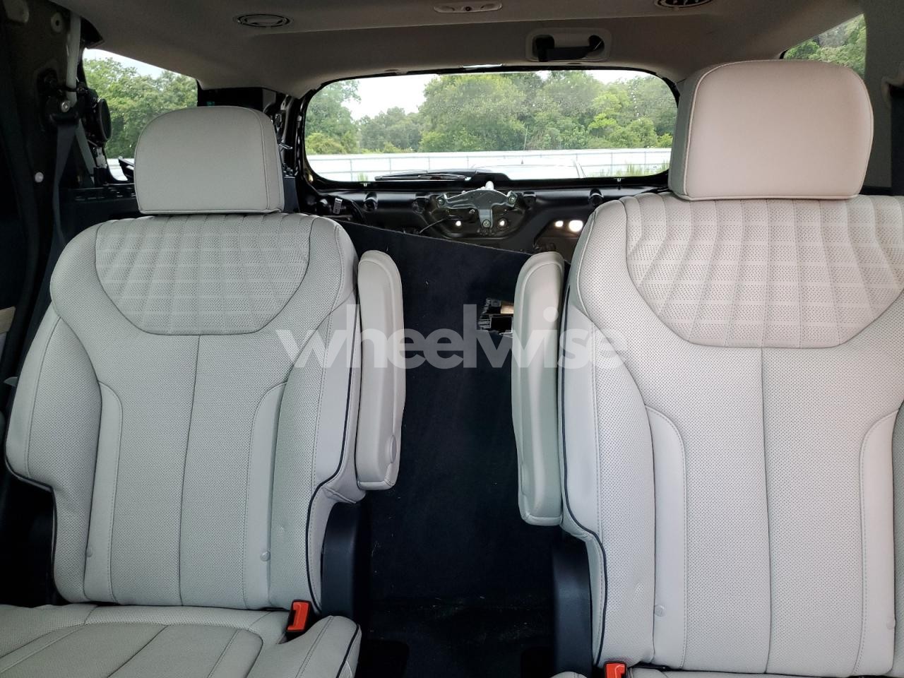 Photo 10 of 2024 HYUNDAI PALISADE LIMITED (VIN KM8R54GE4RU716225)