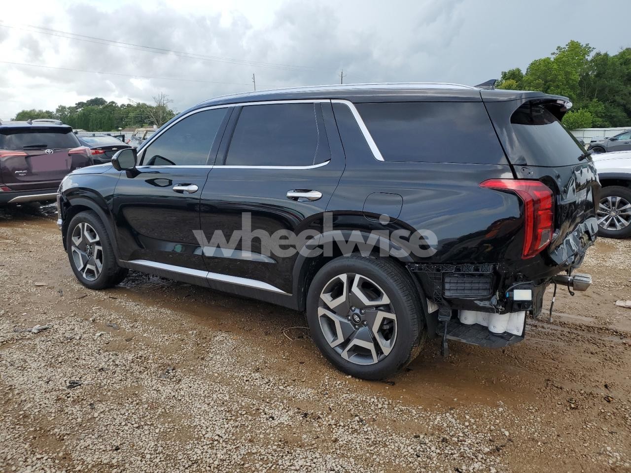 Photo 2 of 2024 HYUNDAI PALISADE LIMITED (VIN KM8R54GE4RU716225)