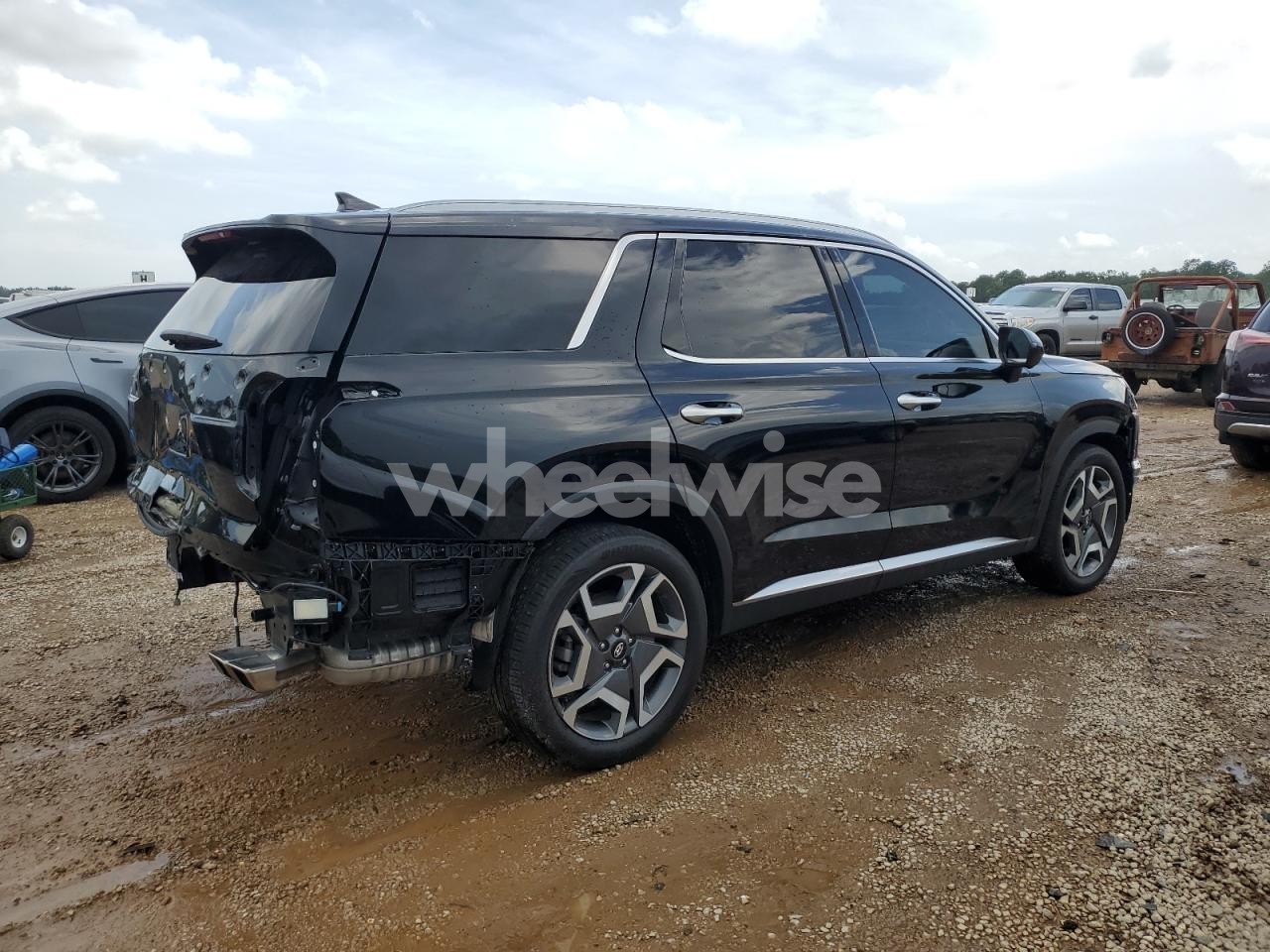 Photo 3 of 2024 HYUNDAI PALISADE LIMITED (VIN KM8R54GE4RU716225)