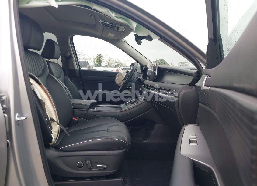 Photo 5 of 2024 Hyundai Palisade LIMITED (VIN KM8R5DGE5RU689195)