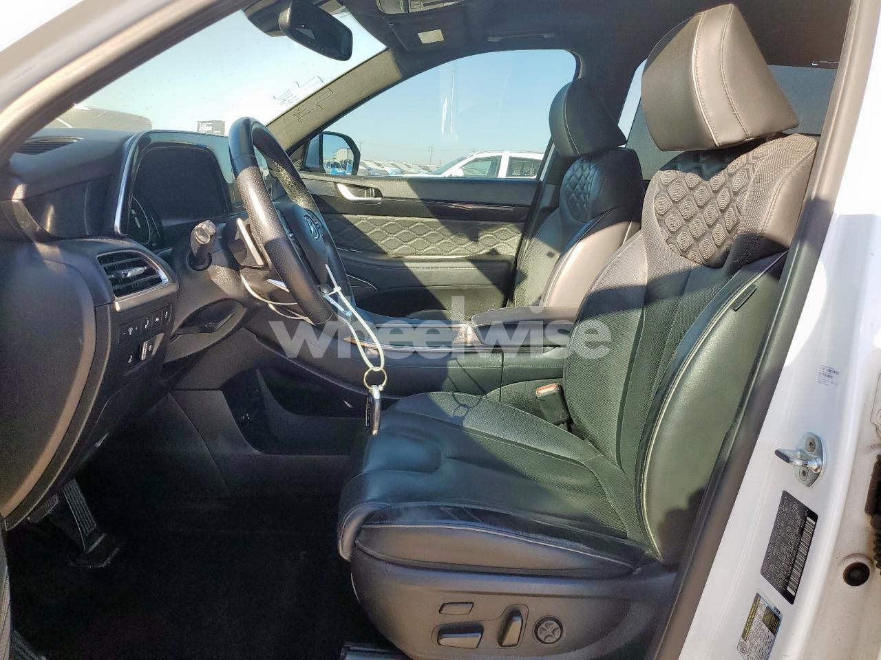 Photo 7 of 2021 HYUNDAI PALISADE CALLIGRAPHY (VIN KM8R74HE9MU256982)